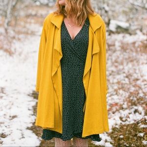 Mustard coat